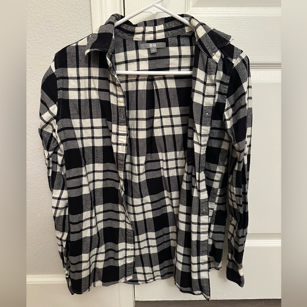 Uniqlo Black and White Plaid Flannel